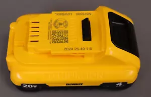 DEWALT 20V MAX 4 Ah Lithium Ion Battery (DCB240) - Picture 1 of 3