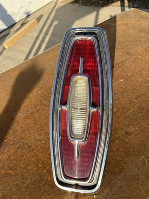 Задний фонарь в сборе 1967 Ford Galaxie Wagon Country Squire от оригинального производителя 67 - Изображение 1 из 4