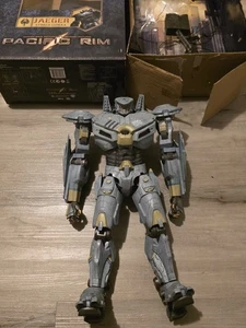 Figurine NECA Pacific Rim Striker Eureka 18" - Photo 1/5