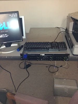 Dell PowerEdge 2850 Server 2x2.8 GHz cpu , 2GB RAM  RAID  - Image 1 of 3