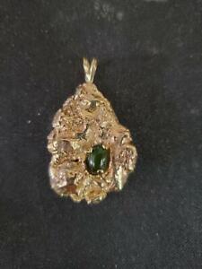 MENS 10 K YELLOW GOLD NUGGET WITH JADE GEM STONE