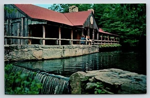 Postal The Old Mill Restaurant, salón de cócteles, tienda del pueblo Wessminster, MA - Imagen 1 de 2