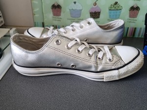 silver converse size 6
