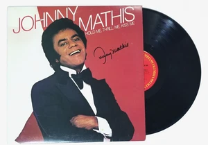 Johnny Mathis SIGNED Hold Me Thrill Me Kiss Me Vinyl Record JSA COA Autographed - Picture 1 of 4