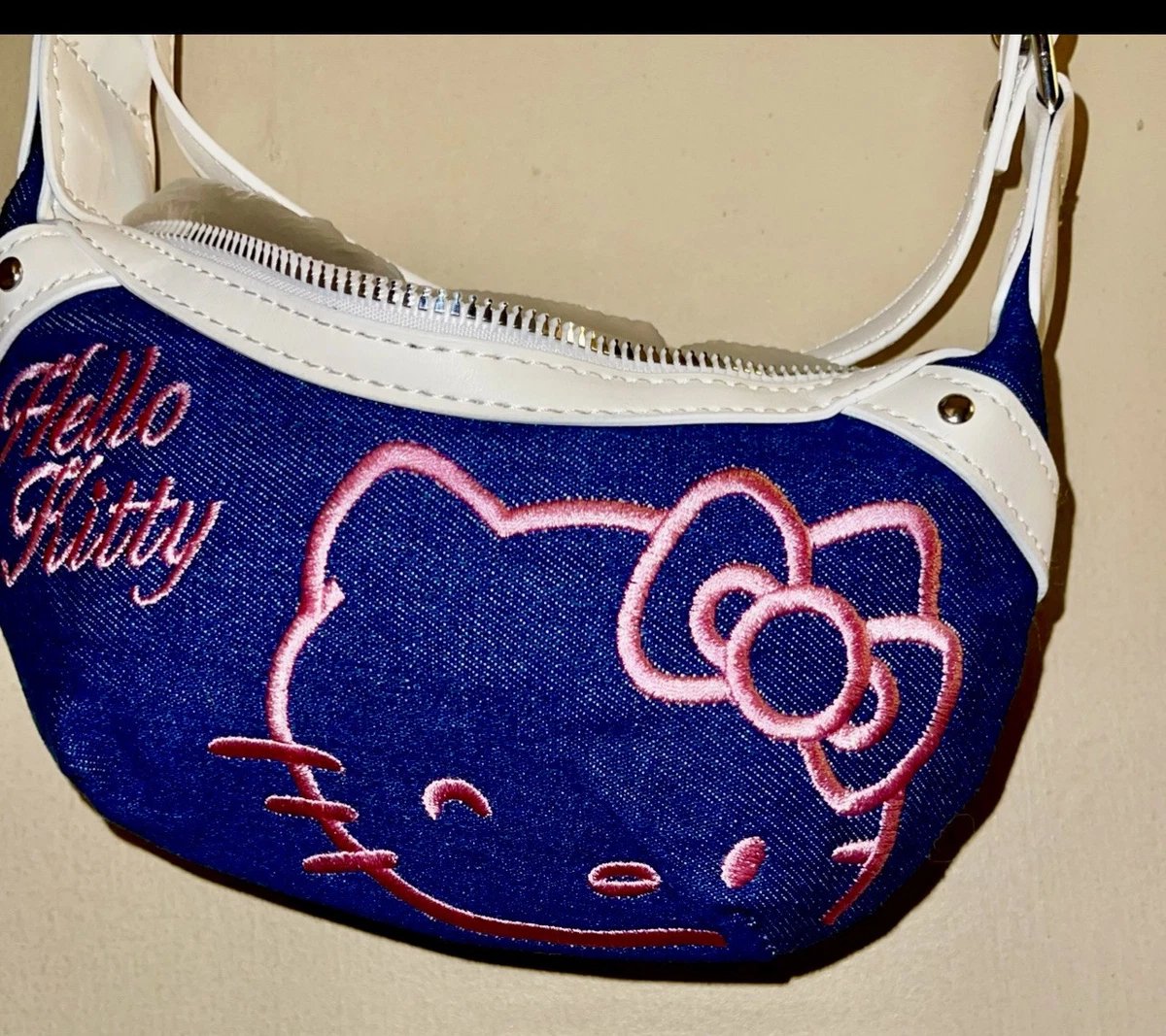 レア！HELLO KITTY デニム風ハンドバッグアメリカンデザイン レア！HELLO KITTY デニム風ハンドバッグアメリカンデザイン 楽天市場
