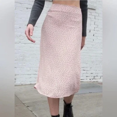 Бренди Melville женщин один размер юбка розовый цветочный трапециевидный Midi сделано в Италии - Изображение 1 из 4