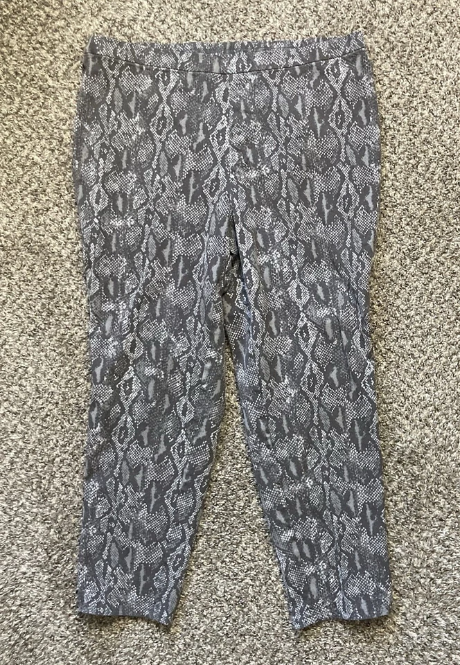 Isaac Mizrahi Live! Calça feminina tamanho 18W pele de cobra sintética cinza elástica - Imagem 1 de 4