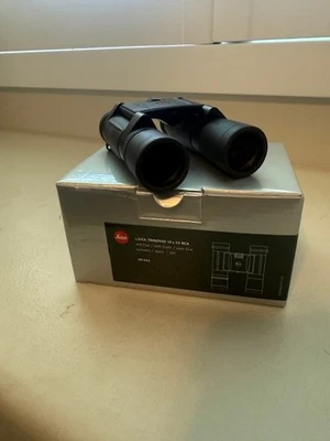 Leica Trinovid BCA 10x25 Binocular with Case, Black - Image 1 of 3