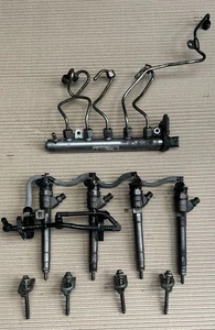 FUEL INJECTORS x4 VAUXHALL VIVARO RENAULT TRAFFIC 1.6CDti - Picture 1 of 7