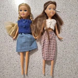 2 x Dolls, Unbranded. with clothes. 10" - Picture 1 of 4