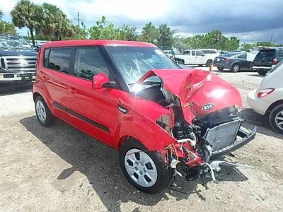 Passenger Rear Side Door Electric Green Fits 10-13 SOUL 476900 - Image 1 of 4