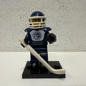 LEGO Collectible Minifigure Series 4 COL056 8804 Hockey Player Complete - Picture 1 of 5