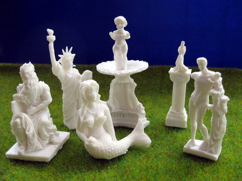 DS02 6pcs Resin Sculpture Statue Figures Railway G O Scale - Image 1 of 1