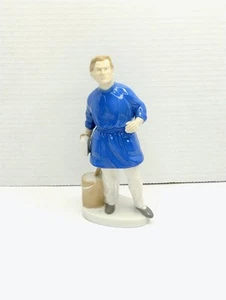 Estatuilla de porcelana alemana Carl Schneider de colección con capa de ladrillo - Imagen 1 de 14