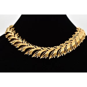 Monet Vintage Leaf Collar Necklace Brushed Gold Textured Chunky Signed 80s Bin2 - Picture 1 of 12