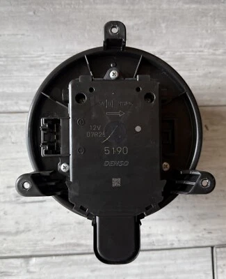 Ventilador de aire calentador motor TOYOTA LEXUS HS CT200H 87103-76020 FABRICANTE DE EQUIPOS ORIGINALES Foto 1 de 2