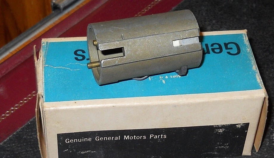 Chevrolet Corvette 1969 interruptor de encendido funda de cilindro nuevo de lote Foto 1 de 1