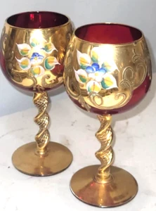 2 Tre Fuochi Bohemian Murano Ruby Red & Gold drinking Glasses Enamel Flowers. - Imagen 1 de 2