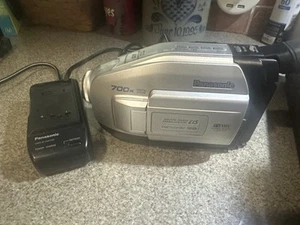Panasonic Palmcorder 700x Digital Zoom - Picture 1 of 4