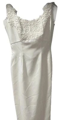 Vestido de novia perfecto para boda en playa Foto 1 de 4