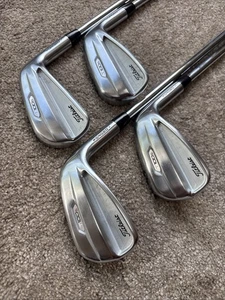 Titleist T100S Eisen 7-PW True Temper AMT Red S300 Stiff - Bild 1 von 7