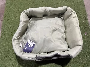 Dream Paws 2 In 1 Foldable Pet Cave Bed, Green, Snug Bed! Size- 40x40x40cm - Picture 1 of 4