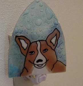 Vidrio Artístico Fundido Luz Nocturna Welsh Corgi Ecuador WFTO Comercio Justo - Imagen 1 de 2