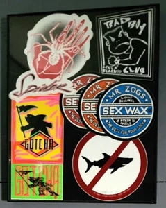 Vintage Surf Aufkleber. Sammlerstück. 8 x 10 gerahmte Collagen. - Bild 1 von 1