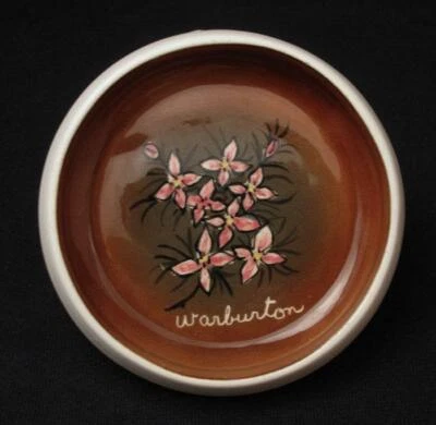 VINTAGE STUDIO ANNA AUSTRALIAN POTTERY HAND PAINTED TOURIST WARE DISH SIGNED - Image 1 of 4