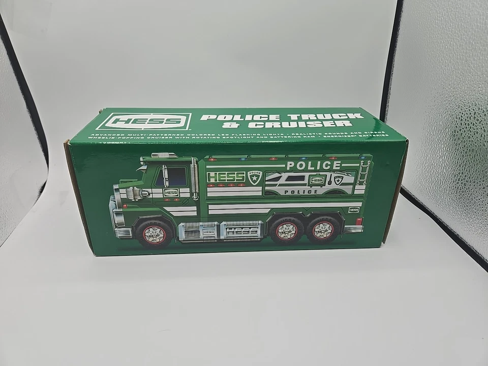 Caminhão de brinquedo 2023 Hess caminhão de polícia e cruzador com luzes LED, sons e, novo na caixa - Imagem 1 de 1