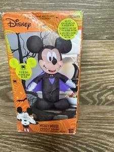 Gemmy Disney 18,9 Zoll Tischplatte aufblasbar Airdorable Mickey Mouse Vampir 228046 - Bild 1 von 2