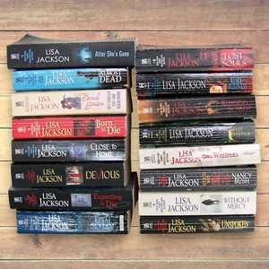 Large Lot of 16 Lisa Jackson Romantic Suspense Mystery Paperback Books - Picture 1 of 8