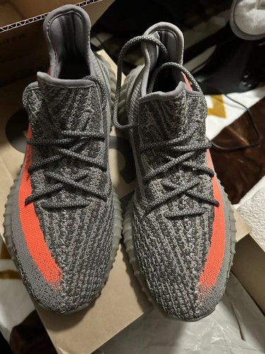 Taglia 10 Adidas Yeezy Boost 350 V2 Beluga