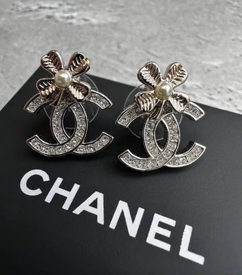 Auténticos Pendientes Chanel Coco Mark 24K Trébol Cristal Plata Oro CC Foto 1 de 4