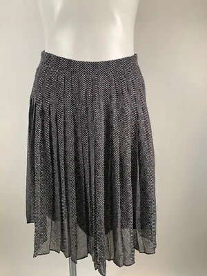 Falda plisada Ann Taylor negra blanca espiga 2 Petite Foto 1 de 4