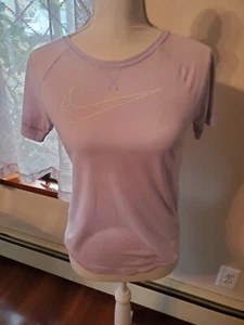 Girls Light Purple Nike T Shirt Size Large Soft - Picture 1 of 3