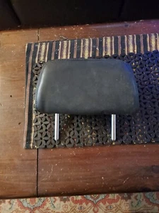 2000-2004 Infiniti I35 Headrest Head Rest Rear Seat Black - Picture 1 of 1