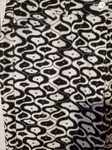 J.McLaughlin Black Tan White Geometric Stretch Jean Style Slim Leg Pants Size 4 - Picture 1 of 5