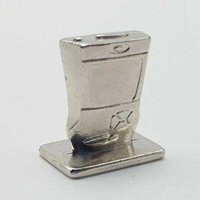 Scene It Disney Channel Edition Nintendo Gameboy Token Replacement Game Piece  - Image 1 of 4