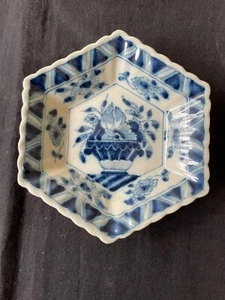 Antique WALL PLATE TICHELAAR MAKKUM BEAUTIFUL DECORATED . Marked back - Picture 1 of 7