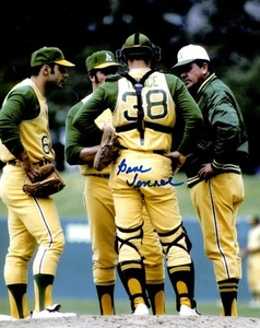 Signed  8x10 GENE TENACE Oakland A's Autographed photo - COA  - Picture 1 of 1