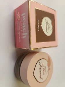 Corrector de cobertura instantánea mate de melaza Too Faced 0,24 oz - Imagen 1 de 4