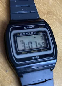 RARE VINTAGE CASIO F-11 WATCH.  Casio New battery and strap RARE! Japan WORKING - Picture 1 of 4