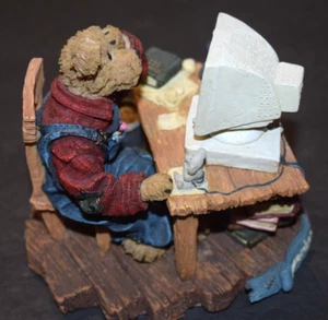 BEARSTONE COLLECTION, BOYDS BEARS FIGURINE "Computer Genius - Error," Pre-Owned - Picture 1 of 4