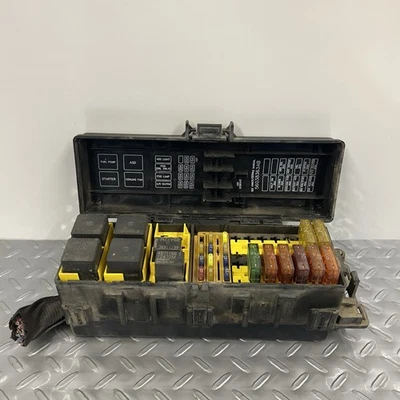 97-01 Jeep Cherokee XJ 4.0 Under Hood Fuse/Relay Box 560097743AE - Image 1 of 4