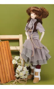 1/3 BJD Clothes SD-AOP011 contains checkered shirt + brown vest + skirt - Picture 1 of 9