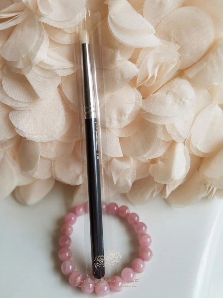 MAC 219 Pencil Brush Natural Hair New Discontiued - Image 1 of 1