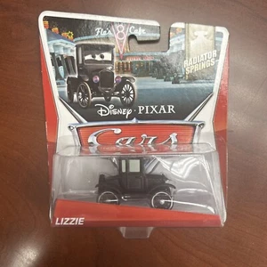 2013 World of CARS DISNEY PIXAR RADIATOR SPRINGS LIZZIE *No longer in Stores* - Picture 1 of 2