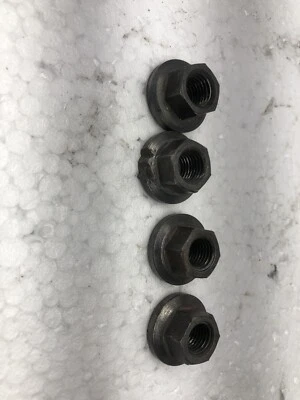 Honda MR250 1976 tuercas de montaje de base de cilindro Foto 1 de 3