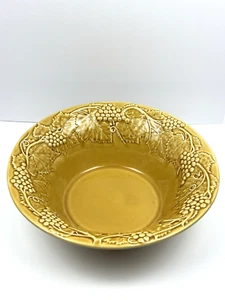 Bordallo Pinheiro Portugal LG. Mustard Basketweave Serving Bowl 12" Grapes Vine - Picture 1 of 4